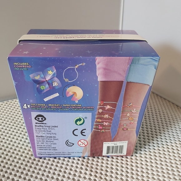 Lucky Fortune by WowWee: 4x Toy cookie, Bracelet, Paper Fortune - Picture 3 of 4